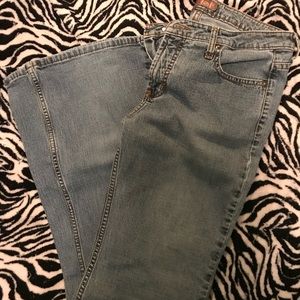 Lei light wash flare jeans